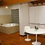 Hotel apartamentowy Parizzi Suites&Studio Restaurant 4*
