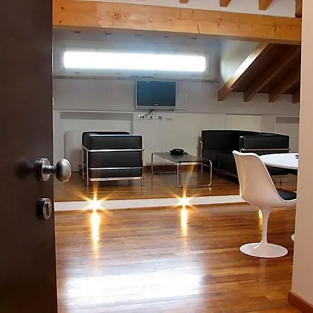 Parizzi Suites&restaurant 4*
