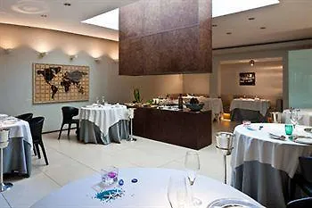Parizzi & Restaurant מלון דירות 4*