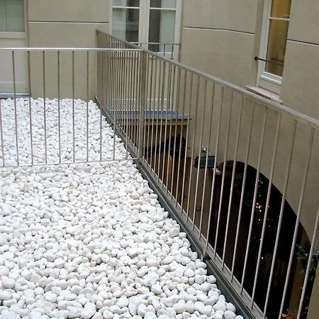 Parizzi & Restaurant 4* פארמה