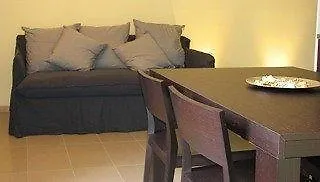 Parizzi Suites&restaurant Aparthotel