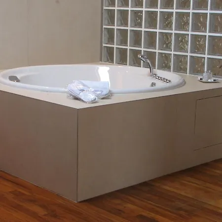 Parizzi & Restaurant מלון דירות פארמה