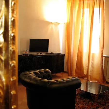 Parizzi Suites&restaurant 4*