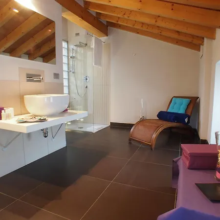 Parizzi & Restaurant 4* פארמה