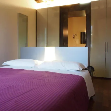 Parizzi & Restaurant Ξενοδοχείο με διαμερίσματα 4*