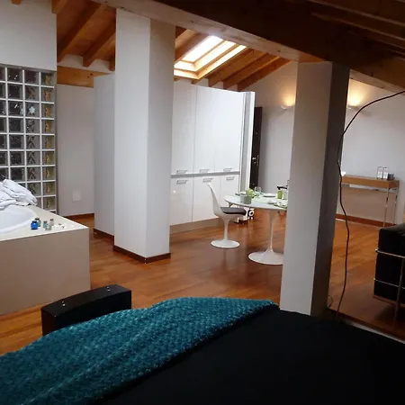 Parizzi Suites&restaurant Aparthotel 4*