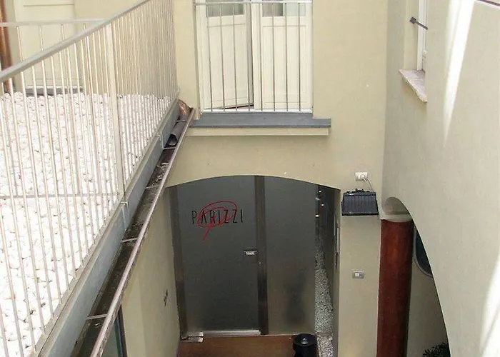 Parizzi & Restaurant 4*