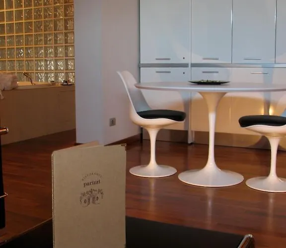 Appart hôtel Parizzi Suites&Studio Restaurant