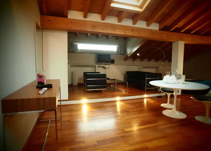 Parizzi Suites&Studio Restaurant Appart hôtel 4*